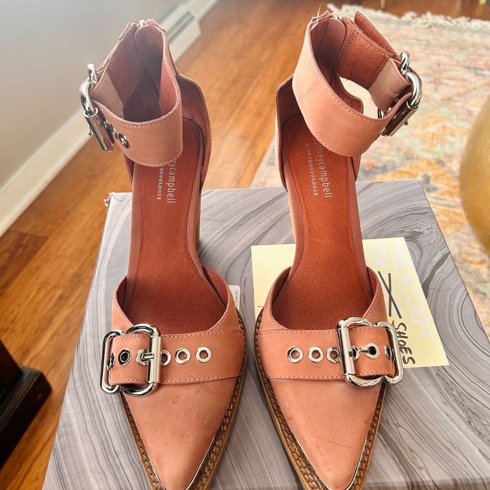 New In Box Jeffrey Campbell Tan Pink Heels with Silver Buckle